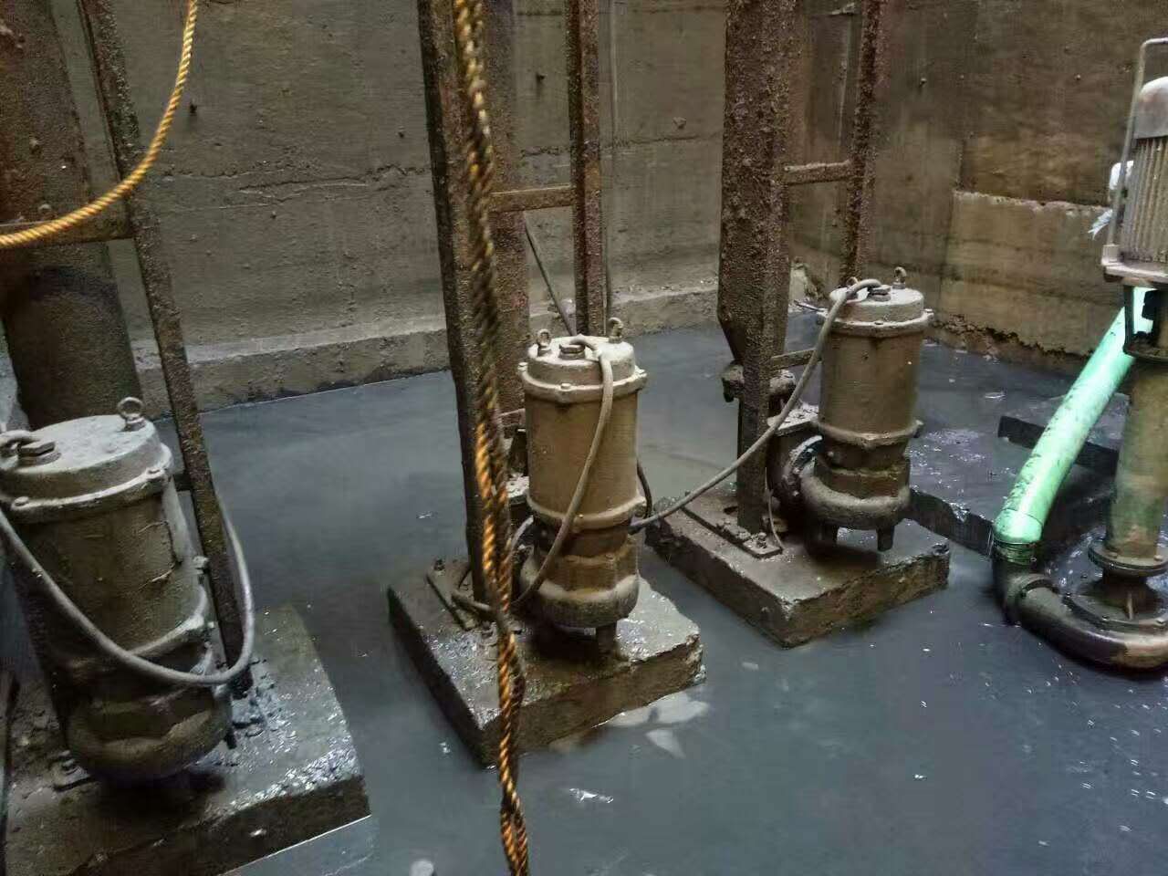 怀集污水池清理